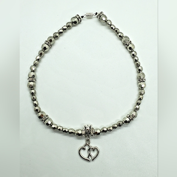 Silver Beaded Choker with Heart Pendant Elastic - Picture 2 of 2